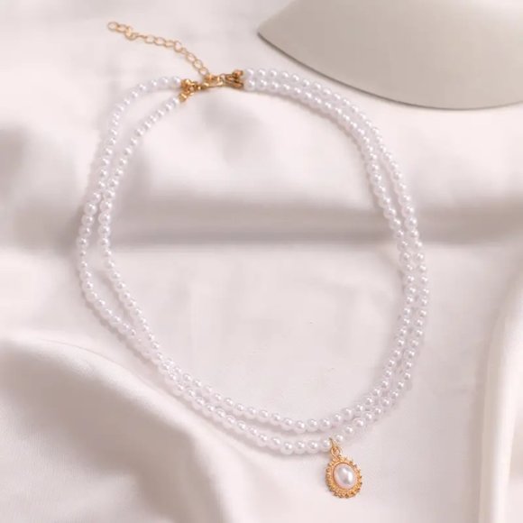 Double Layer Pearl Pendant Necklace - Picture 2 of 6